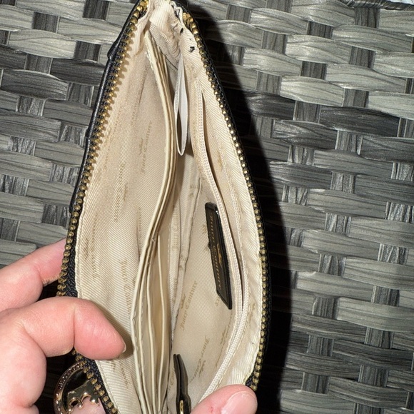 🖤 Juicy Couture Black Wristlet Wallet - Picture 4 of 16